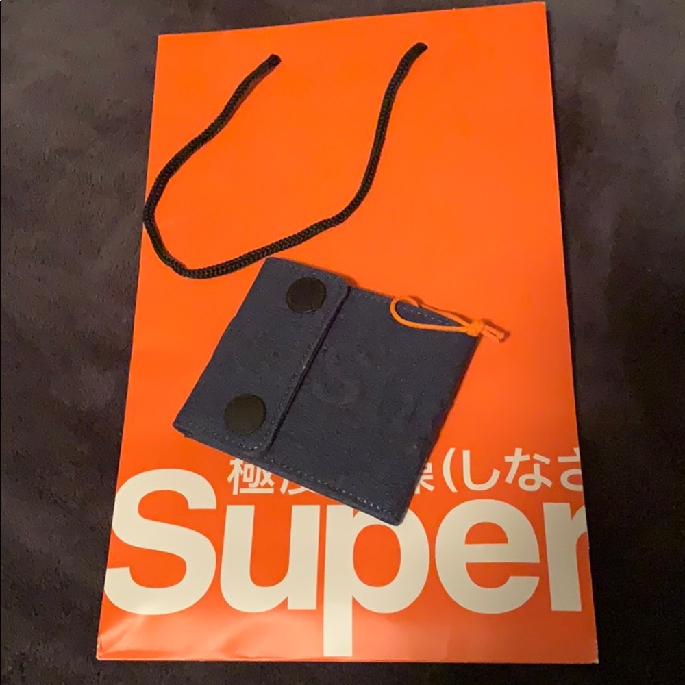 Men wallet super dry new never used